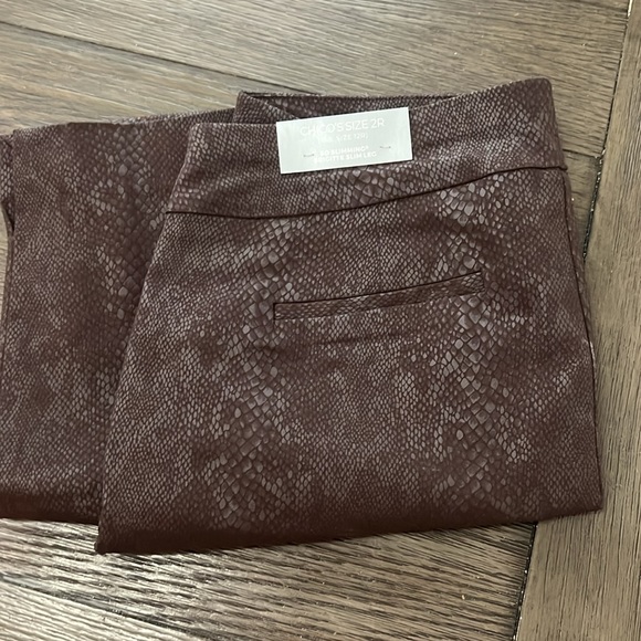 Chico’s So Slimming Brigitte Slim Ankle Pants reptile print - Picture 13 of 15